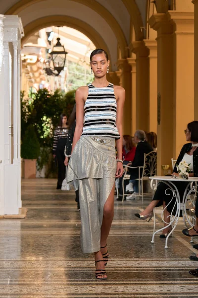 Look 51